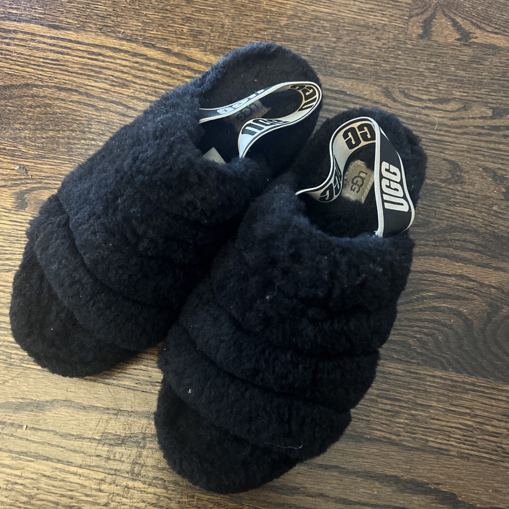 UGG Fluff Yeah Slide Black Fur Women's Slippers Size 10 MPN 1095119